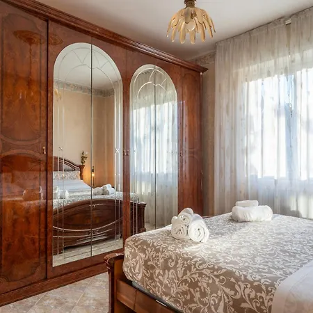 Garden - Residence In The Center Of Barzio Buitenkant foto