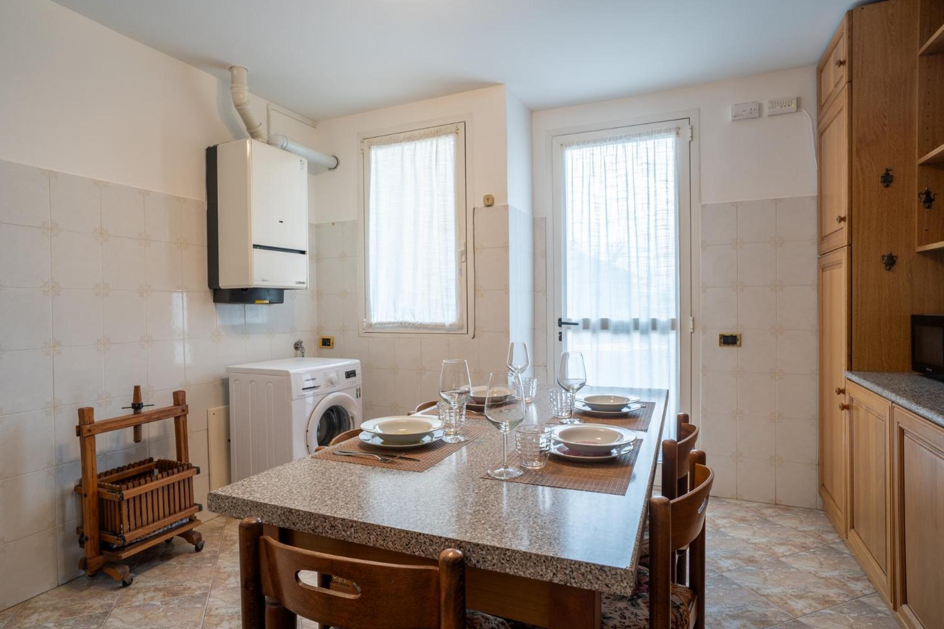 Garden - In The Center Of Apartment Barzio