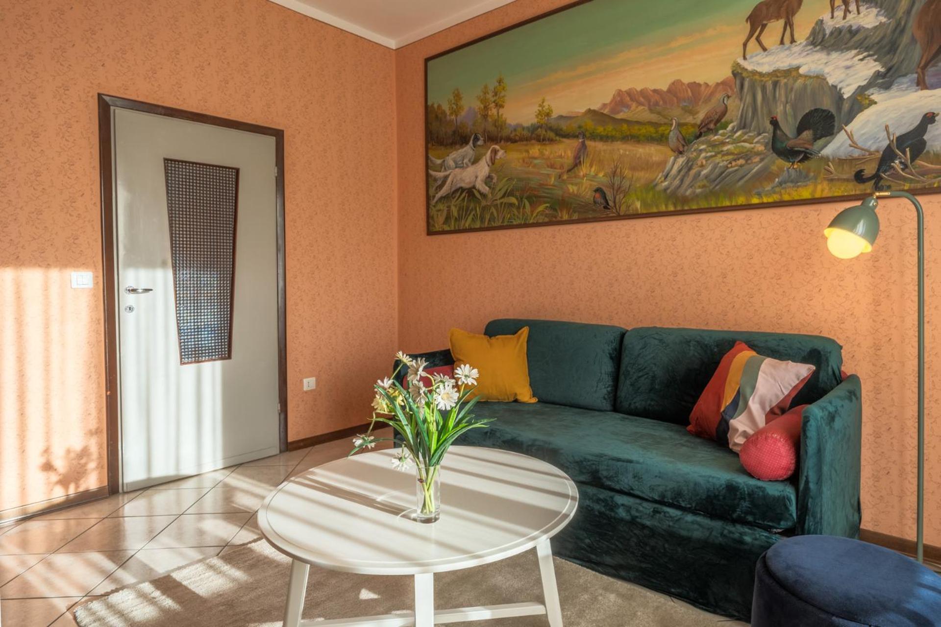 Garden - In The Center Of Apartment *